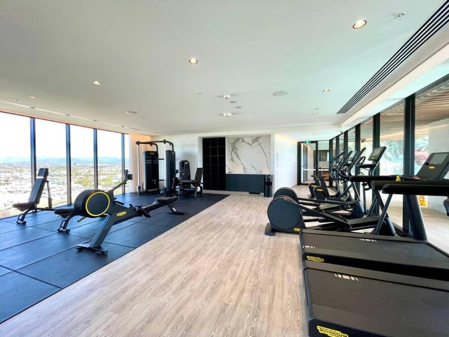 Stunning Oceanview 2br In The Heart Of Broadbeach 44f Gold Coast