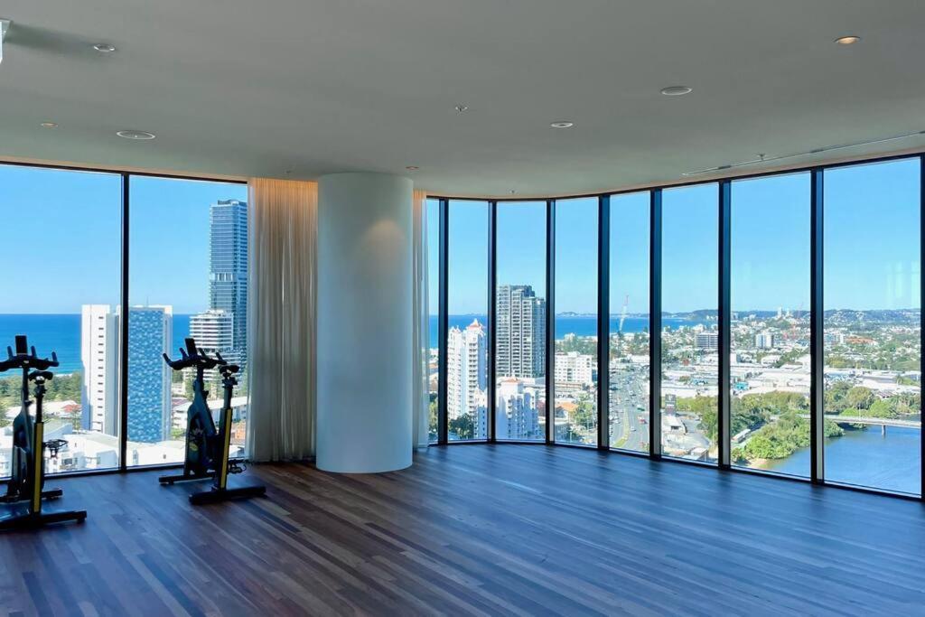 Apartment Stunning Oceanview 2br In The Heart Of Broadbeach 44f