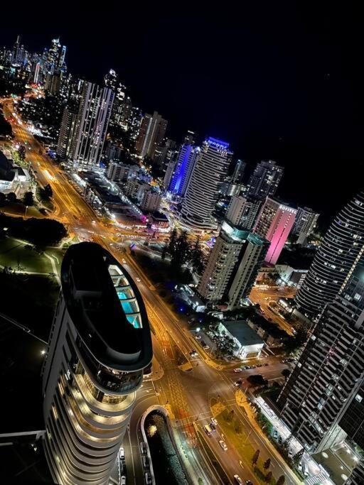 Apartment Stunning Oceanview 2br In The Heart Of Broadbeach 44f *